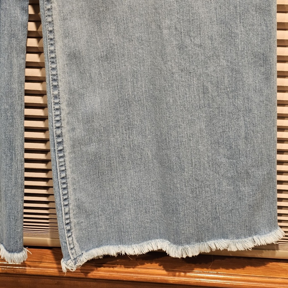 Industry Wide‎ Leg Raw Hem Womens 6 High-Rise Light Wash Denim Jeans - Picture 3 of 8